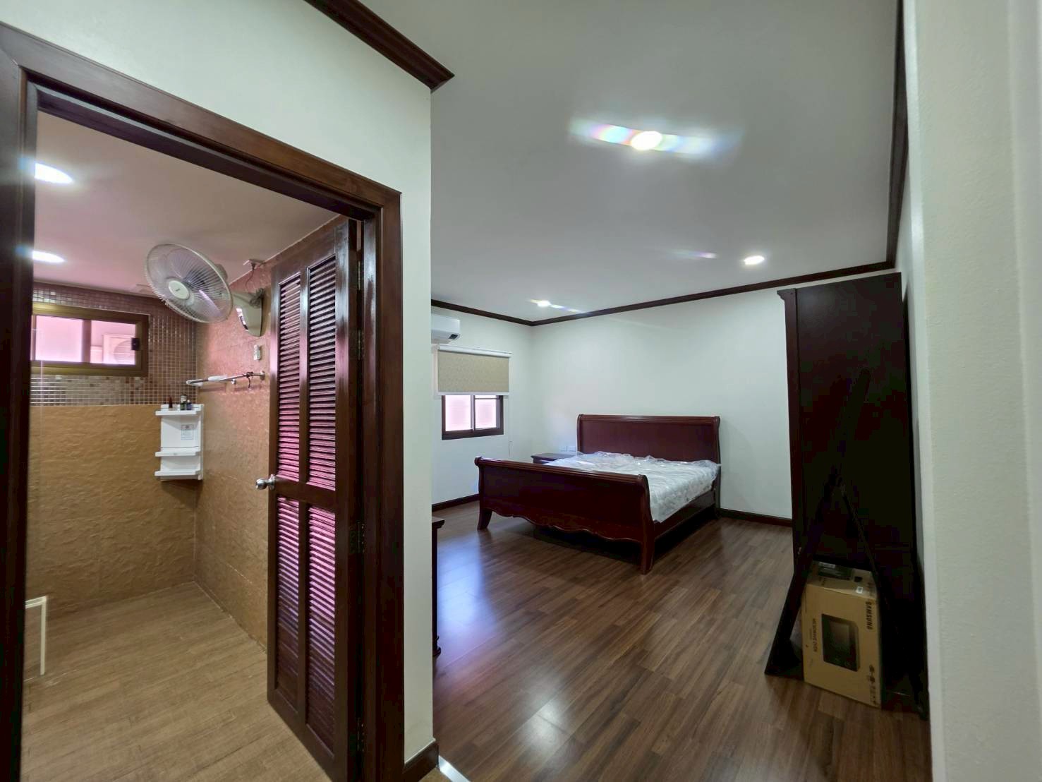 4 Bedroom 4 Bathroom photo 29