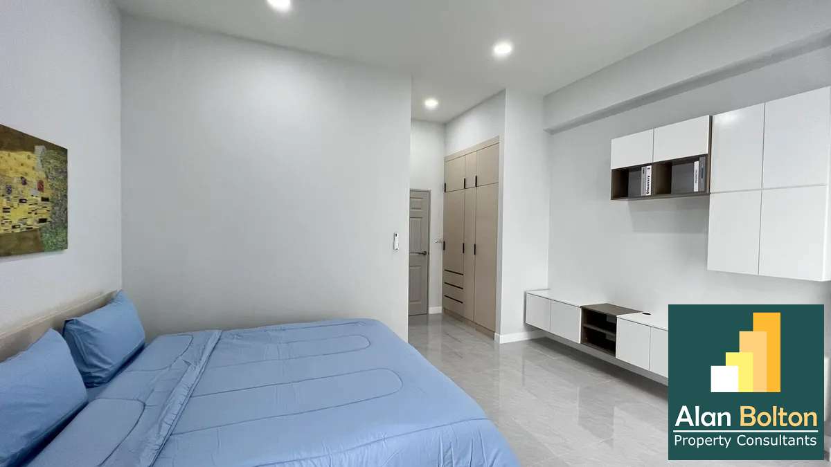 3 Bedrooms 3 Bathrooms in East Pattaya photo 13