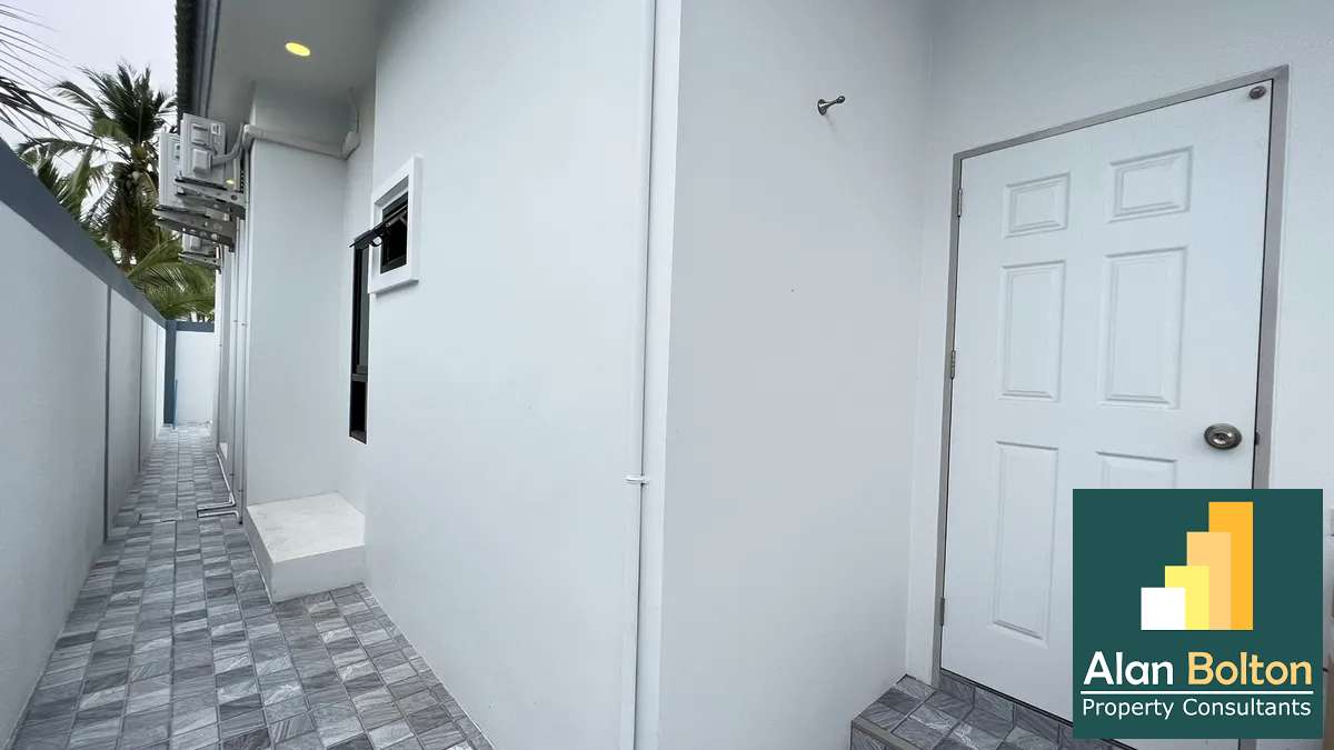 3 Bedrooms 3 Bathrooms in East Pattaya photo 6