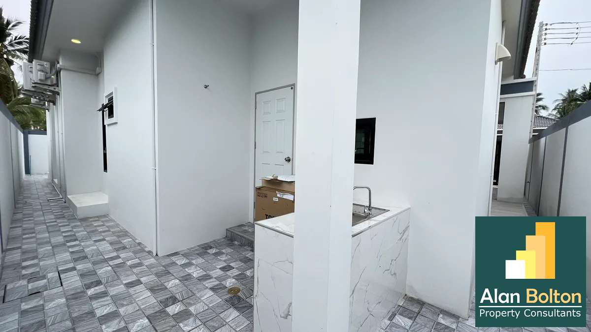 3 Bedrooms 3 Bathrooms in East Pattaya photo 15