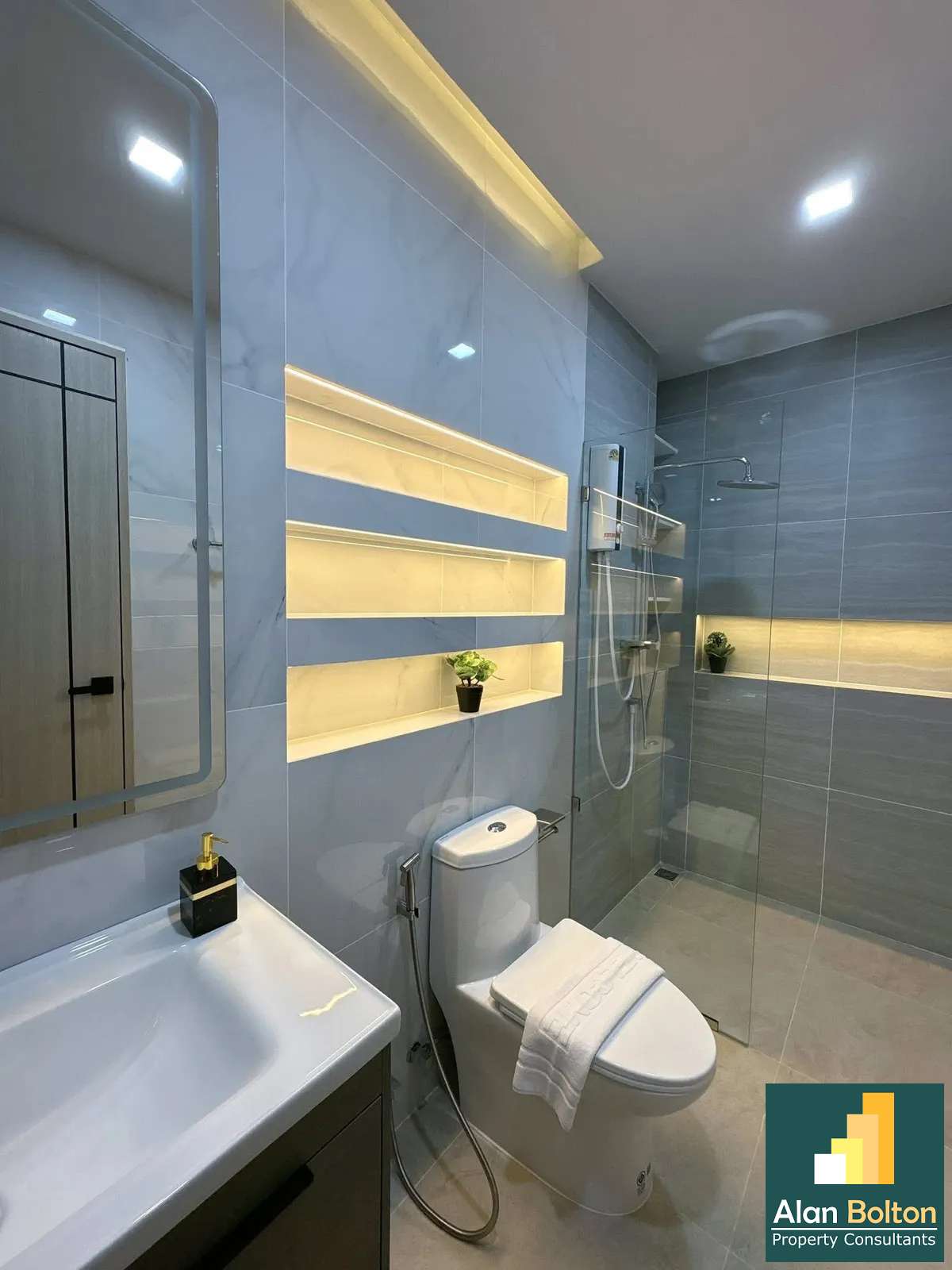 Pool Villa Newly Renovatged Brand New near Jomtien Beach 5 bedrooms 6 bathroom in Jomtien for SALE photo 19