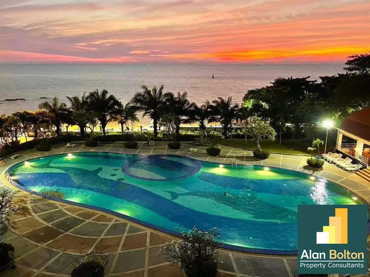 Sea View large unit near the beach 2 bedrooms 2 bathrooms in View Talay 3 for RENT