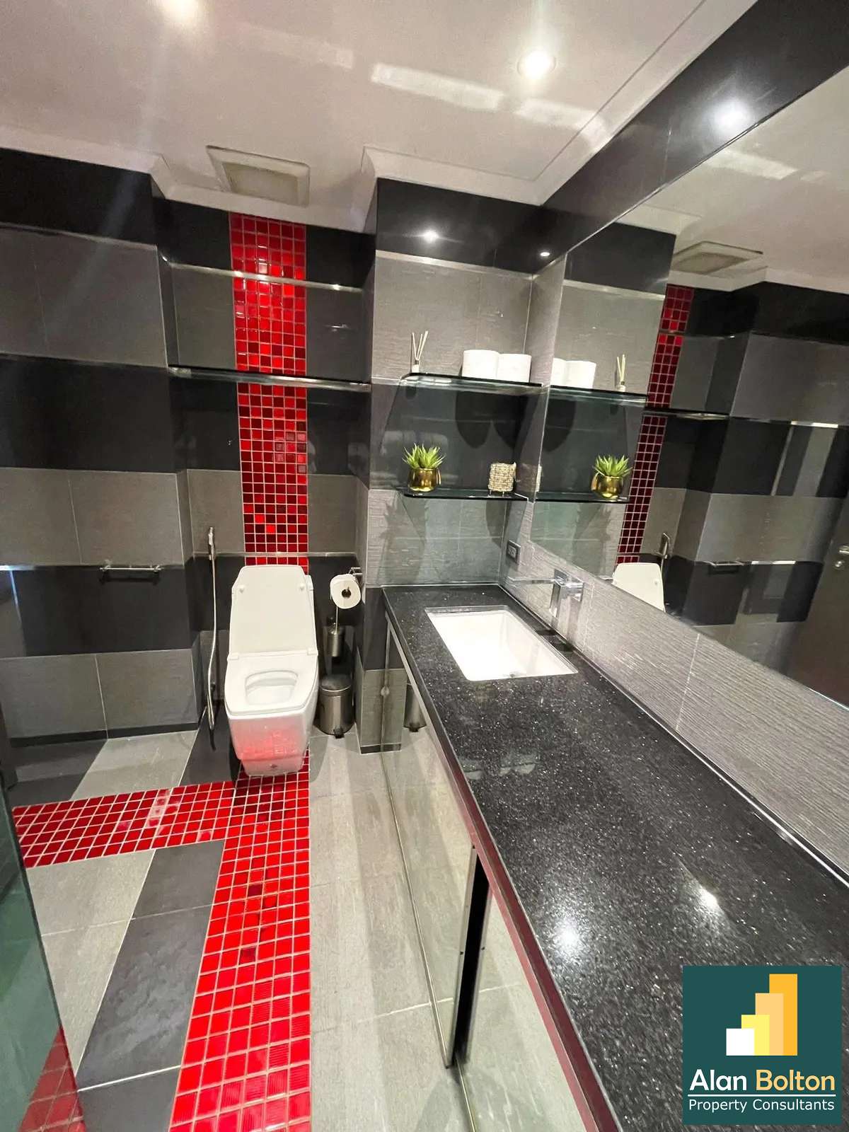 Sea View large unit near the beach 2 bedrooms 2 bathrooms in View Talay 3 for RENT photo 6